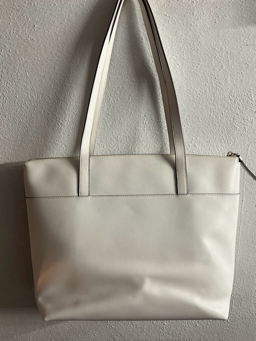 Kate Spade New York off-white leather Patricia tote w/blue hangtag & interior - Picture 8 of 10